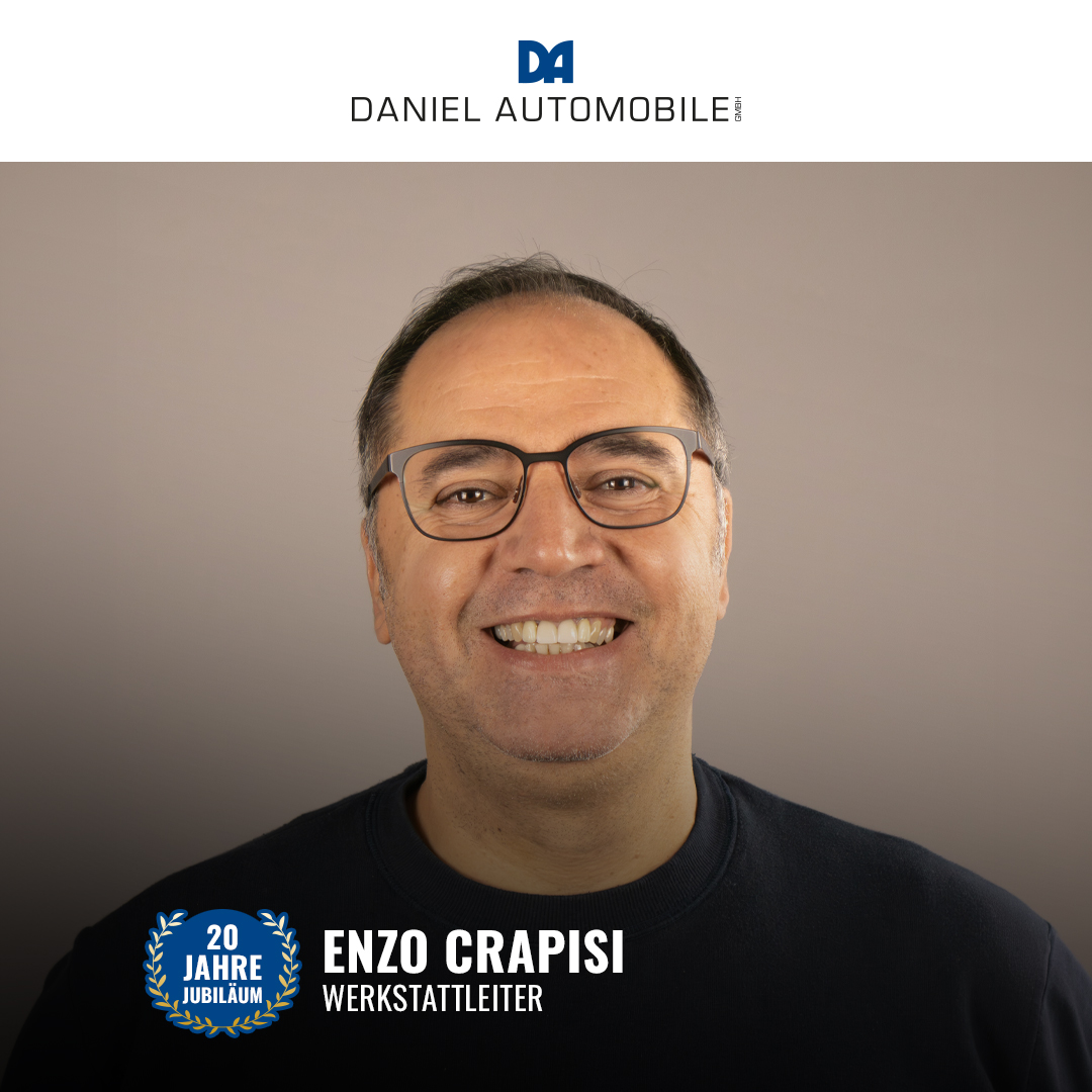 Grosses Jubiläum bei Daniel Automobile: 20 Jahre Enzo Crapisi! - Heute möchten wir Ihnen nicht nur ein wichtiges Gesicht unseres Führungsteams vorstellen, sondern einen ganz besonderen Meilenstein feiern: Unser geschätzter Werkstattleiter Enzo Crapisi feiert in diesem Jahr sein 20-jähriges Firmenjubiläum!